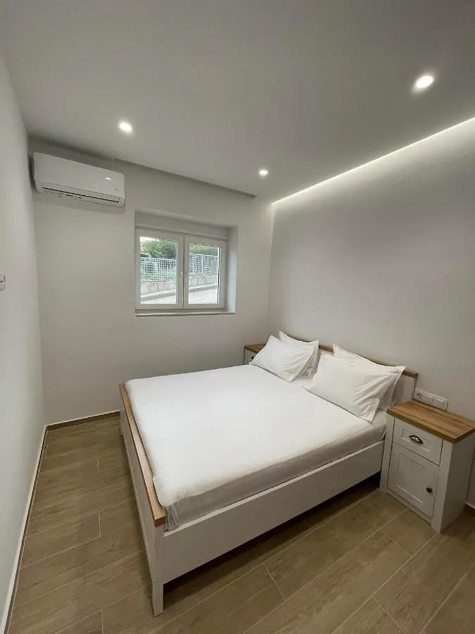 Andrea'S Luxury Apartments In Nea Fokaia Grecia