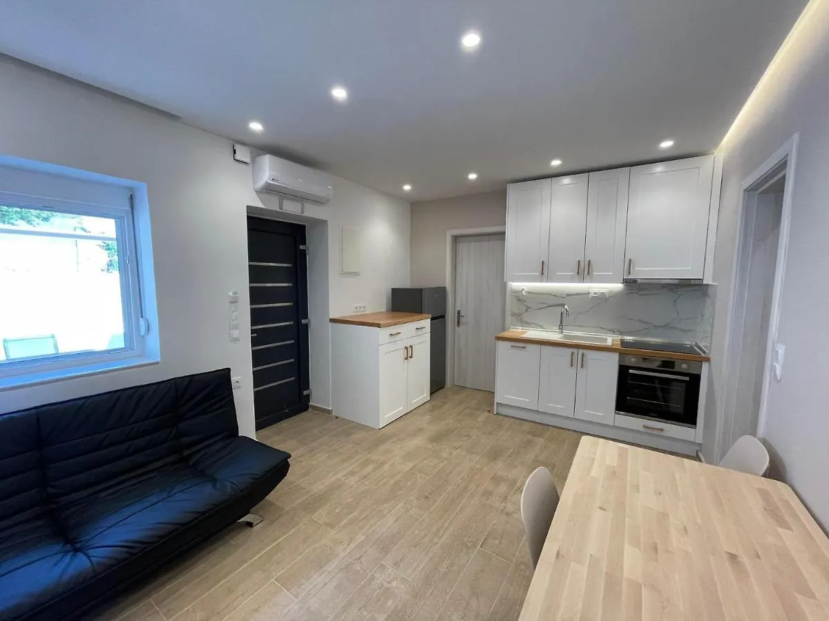 Andrea'S Luxury Apartments In Nea Fokaia Nea Fokea
